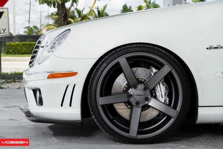 Литые диски Vossen cv1