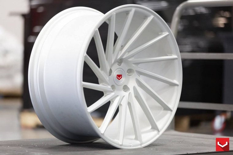 Диски Volkswagen Passat b7 на Volkswagen Polo