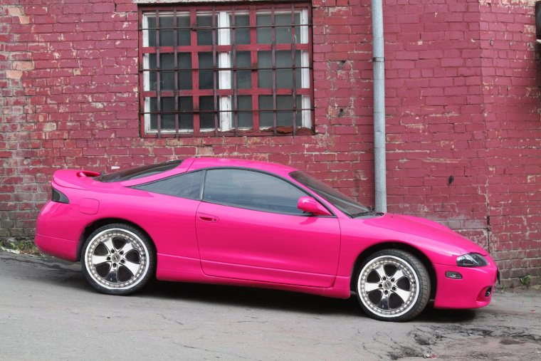 Mitsubishi Eclipse розовая