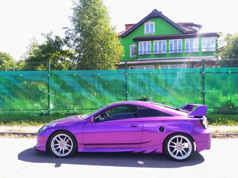 Toyota Celica 2000 фиолетовая