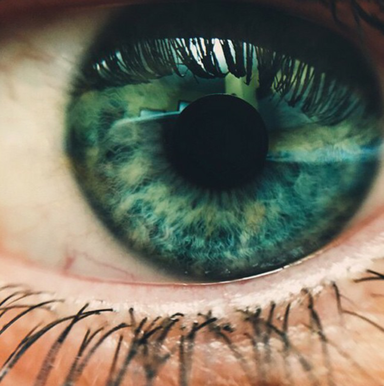 Зелёные глаза