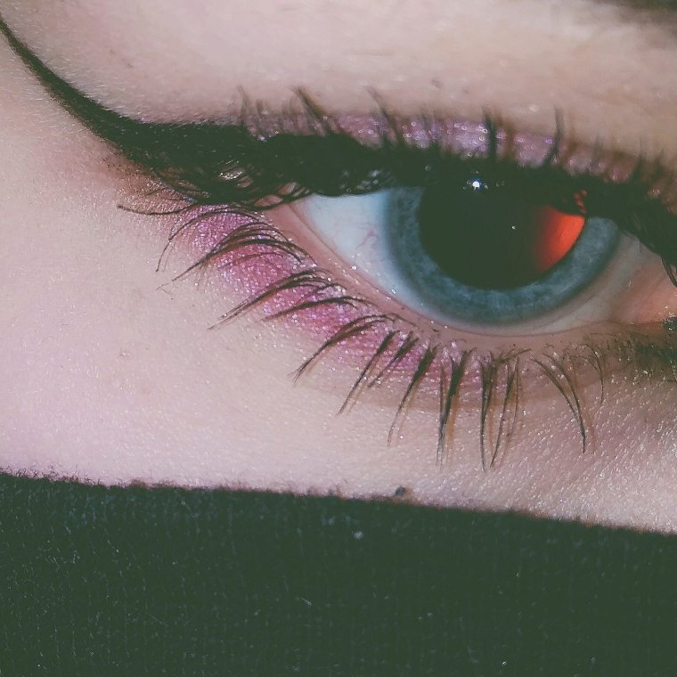 Зеленые глаза арт