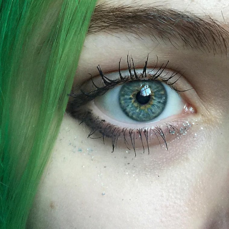 Мусульманка с зелеными глазами