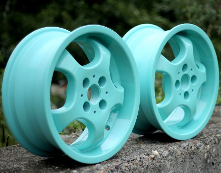 Яркие диски на авто