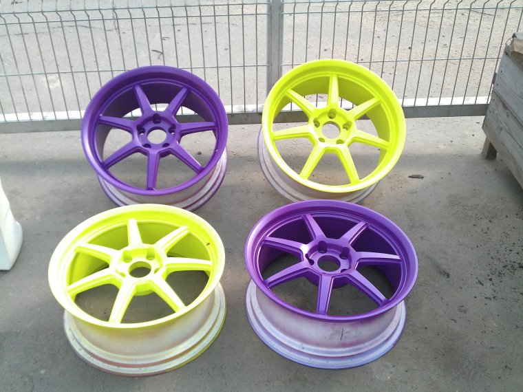 Красивый цвет на авто дисках