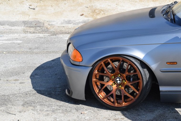 Е60 на золотых дисках