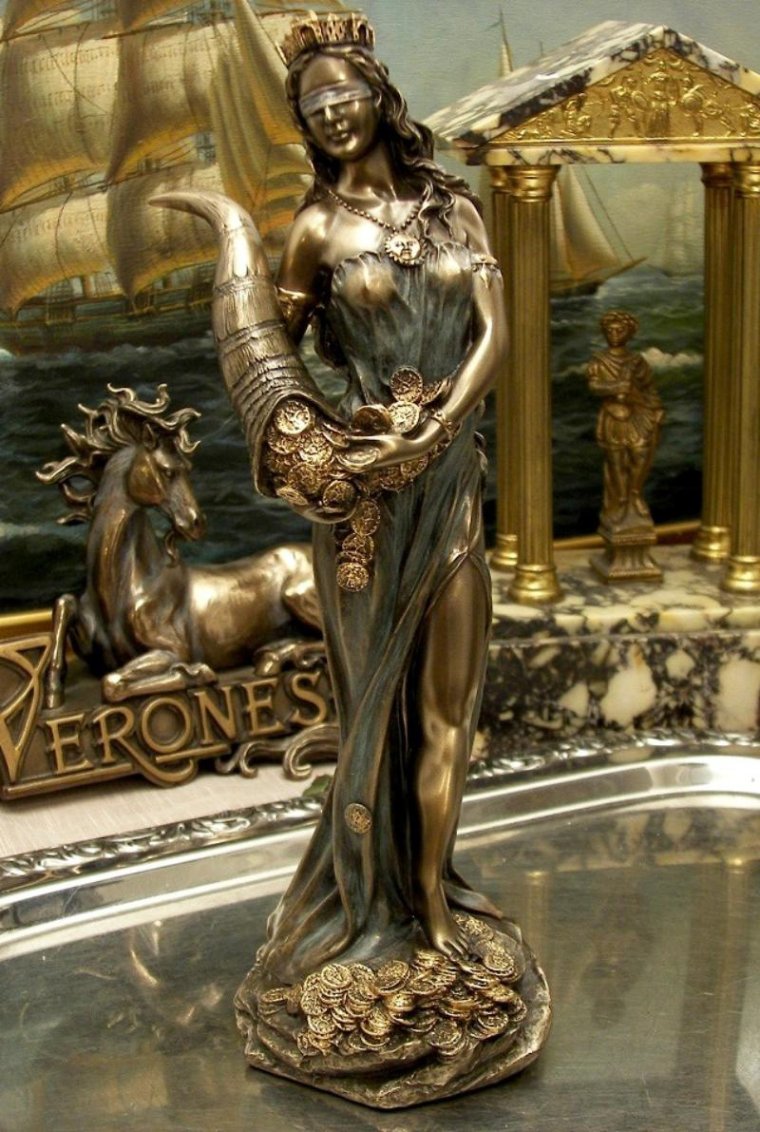 Статуя Богини удачи Фортуна