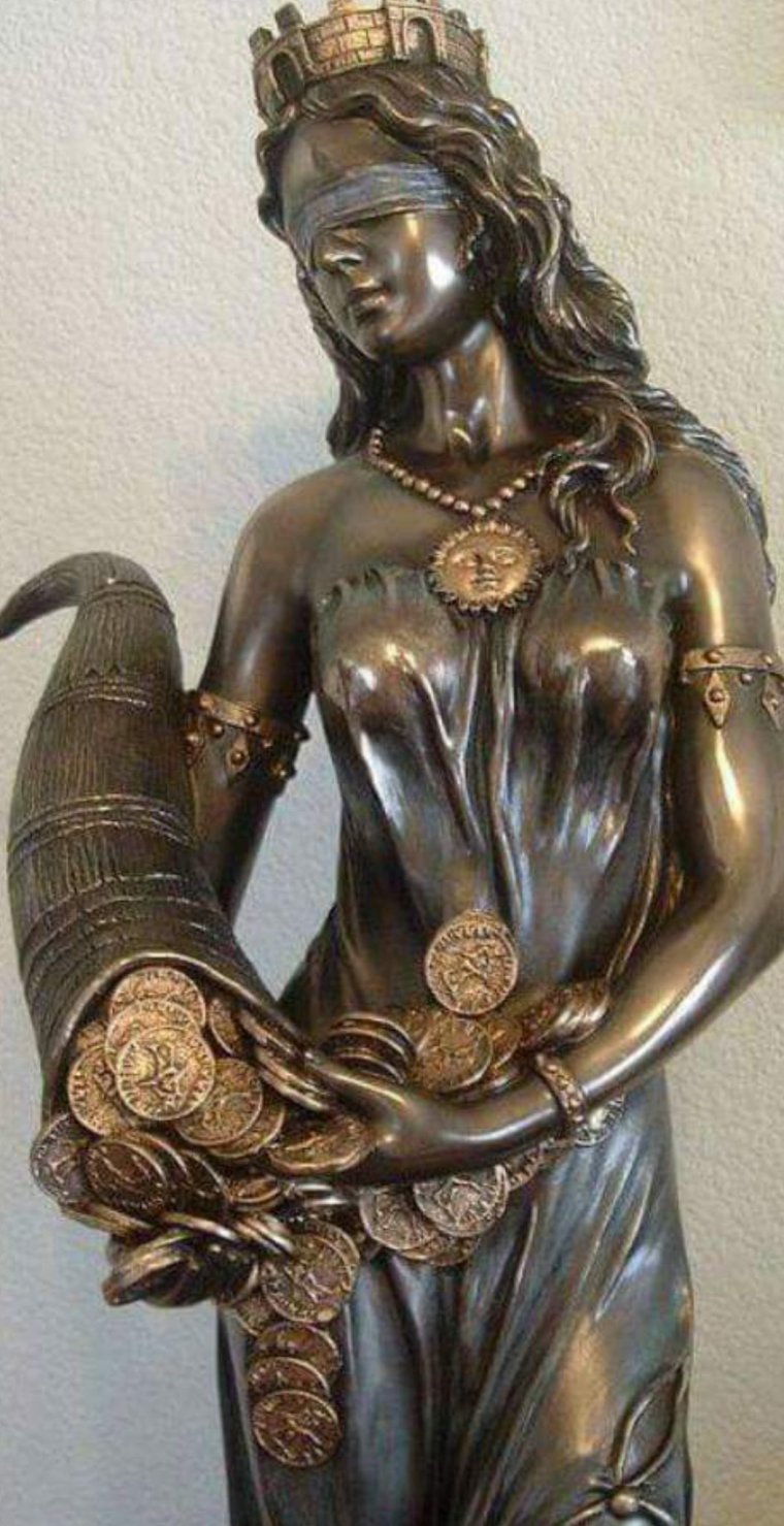 Богиня Тюхе тату