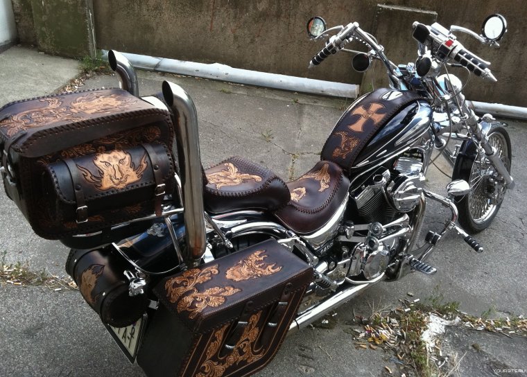 Кожаный кофр на софтейл Делюкс