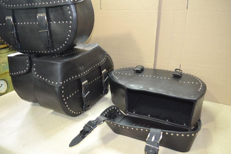 Кофры пластик или кожа