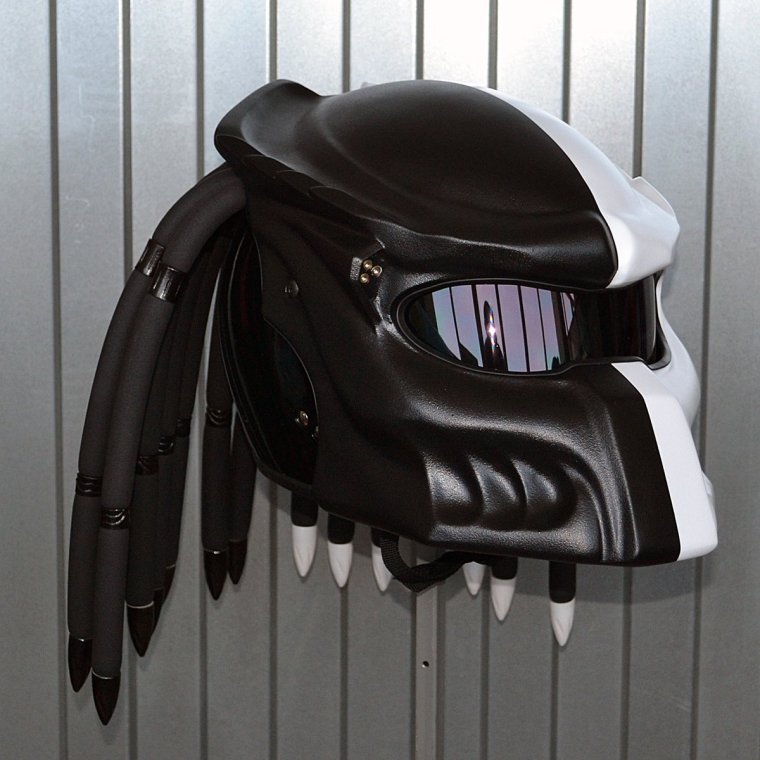 Мотошлем хищник