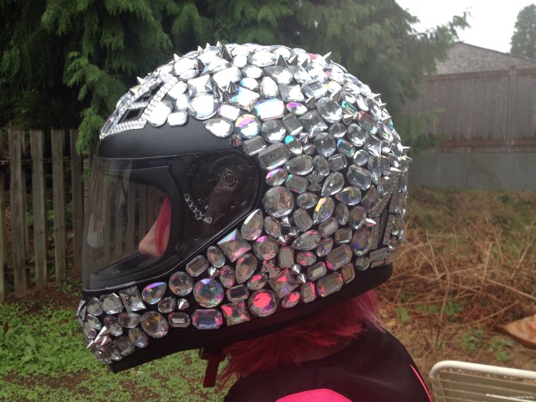 Шлемы для мотоциклов необычные для девушек