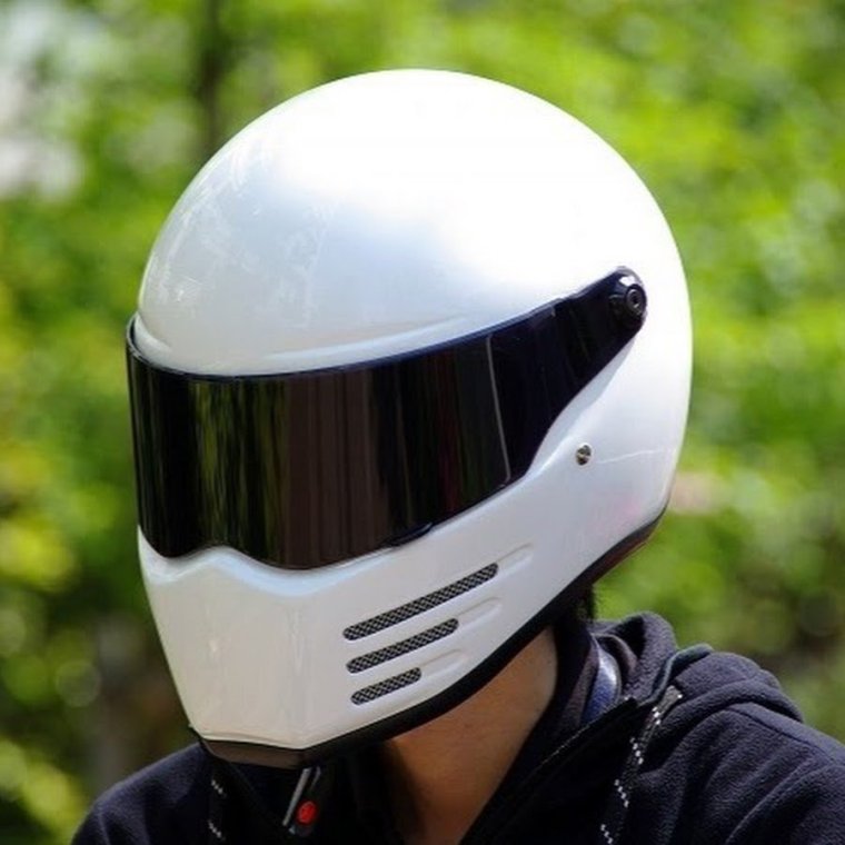 Красивый мотошлем