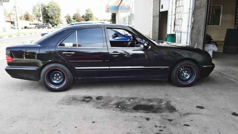 Мерседес 202 на штампах