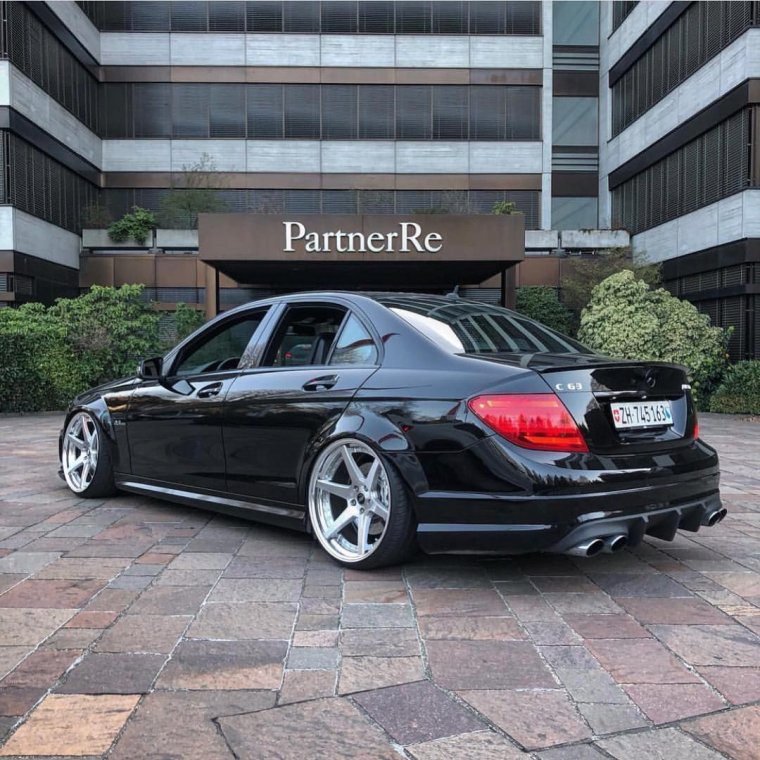 Мерседес ц 63 АМГ