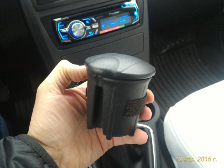 Подстаканник в ВАЗ 2110