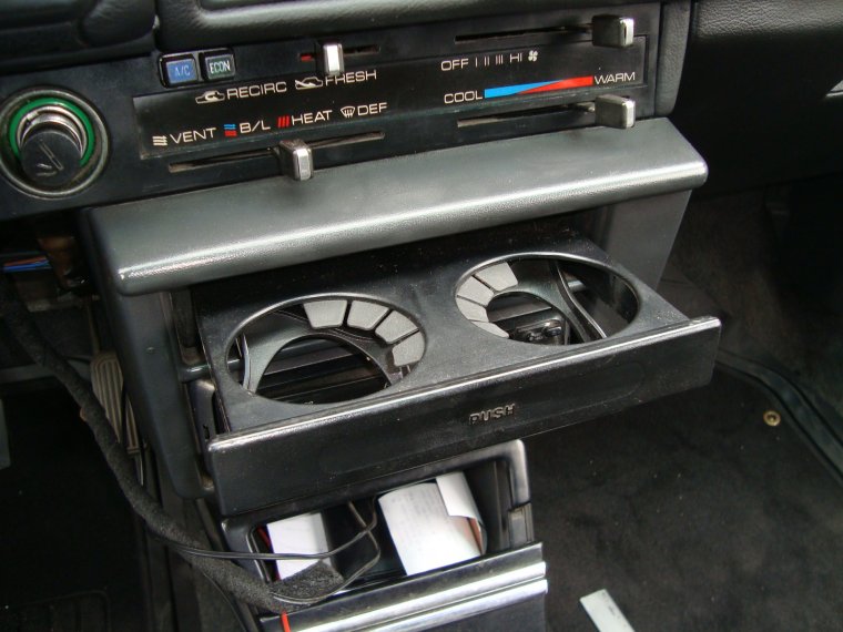 Подстаканник в авто ВАЗ 2110