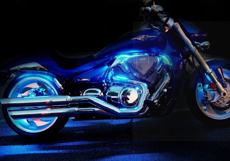 Мотоцикл Харлей с неоном