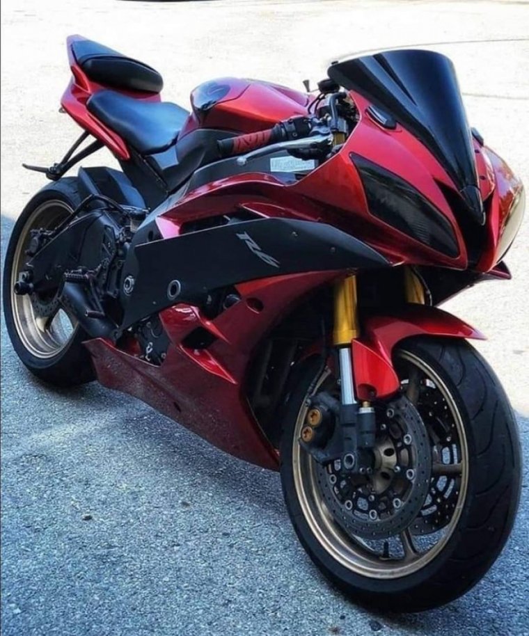 Yamaha r6 красная