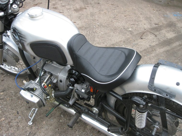 Сиденье на мотоцикл Урал