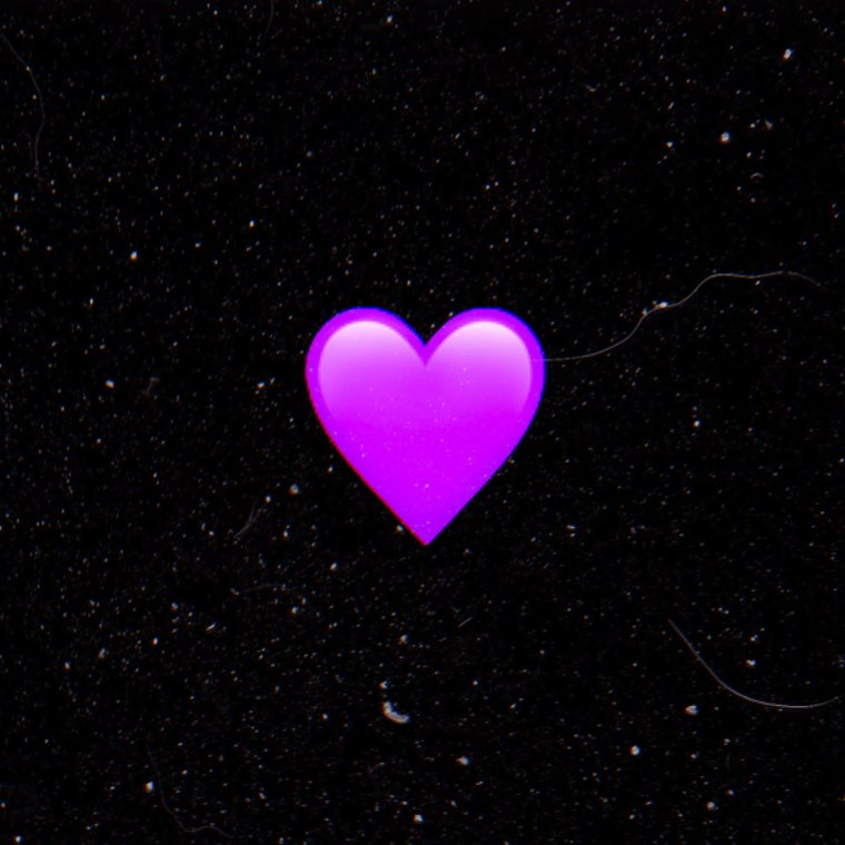 Разбитое сердце на черном фоне