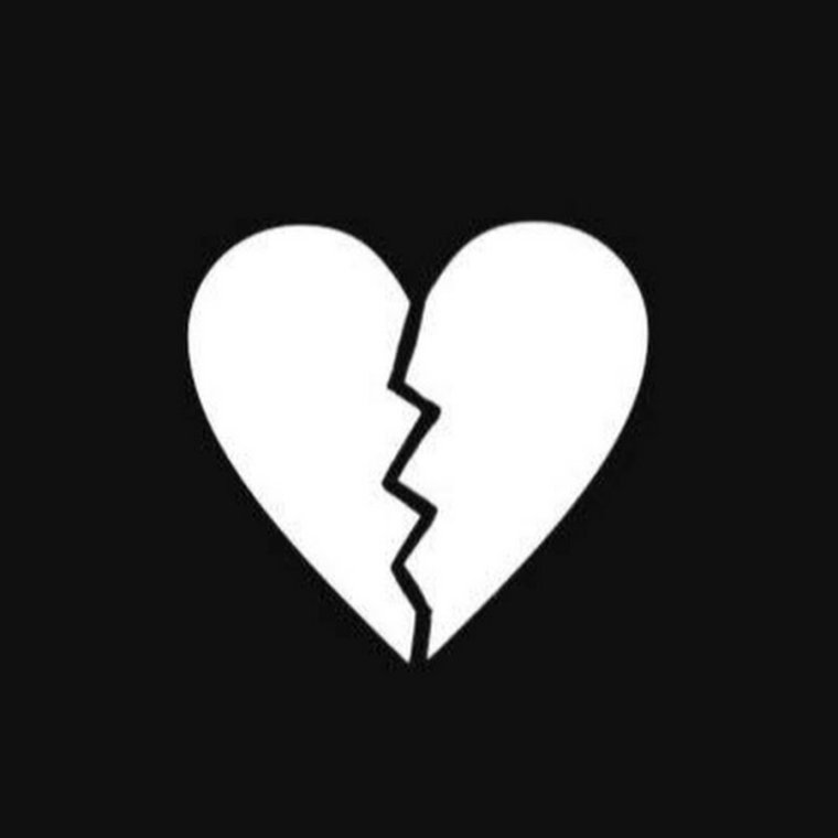 Разбитое сердце черно белое