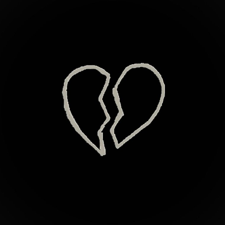 Сердце на черном фоне