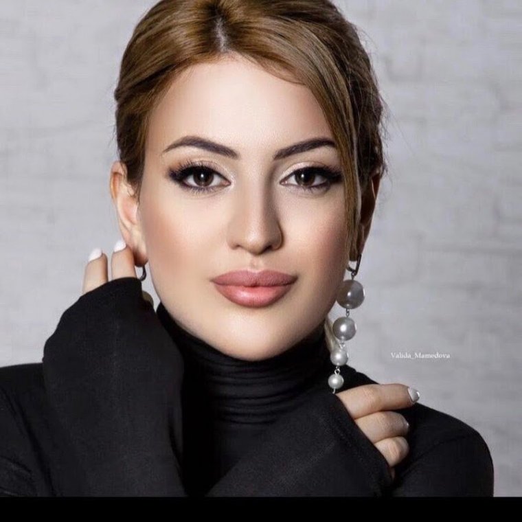 Дагестанская певица Мадина Манапова