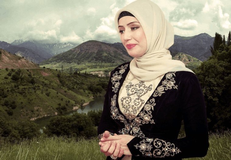 Чеченская певица макка Сагаипова