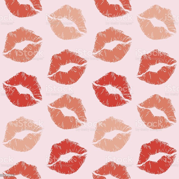 Отпечаток губ на кофе