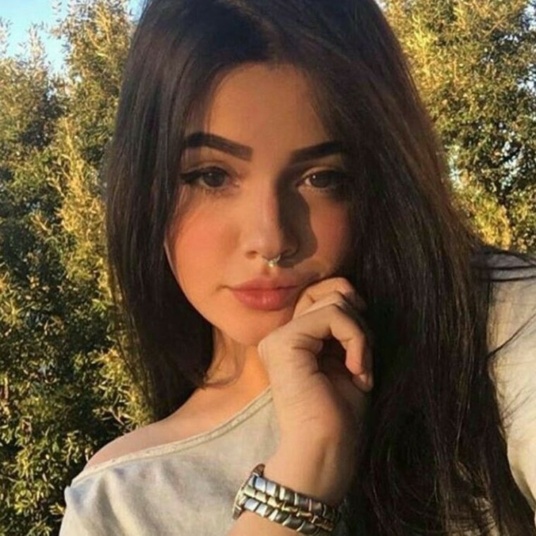 Милые кавказские девушки