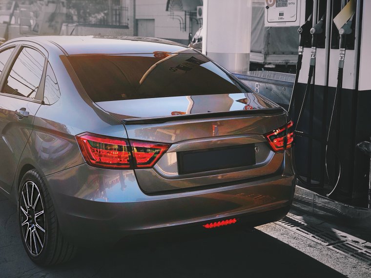 Тонированные задние фонари Lada Vesta