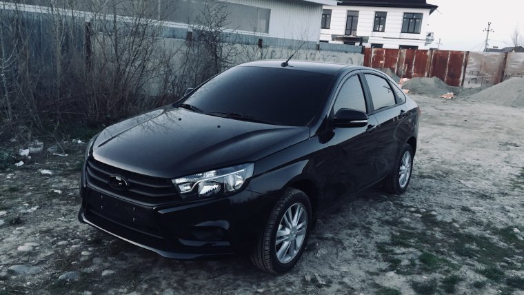 Лада Веста св черная тонированная