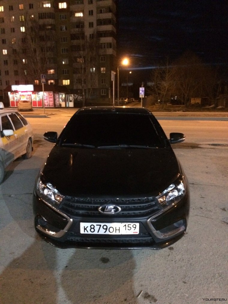 Лада Веста черная тонированная