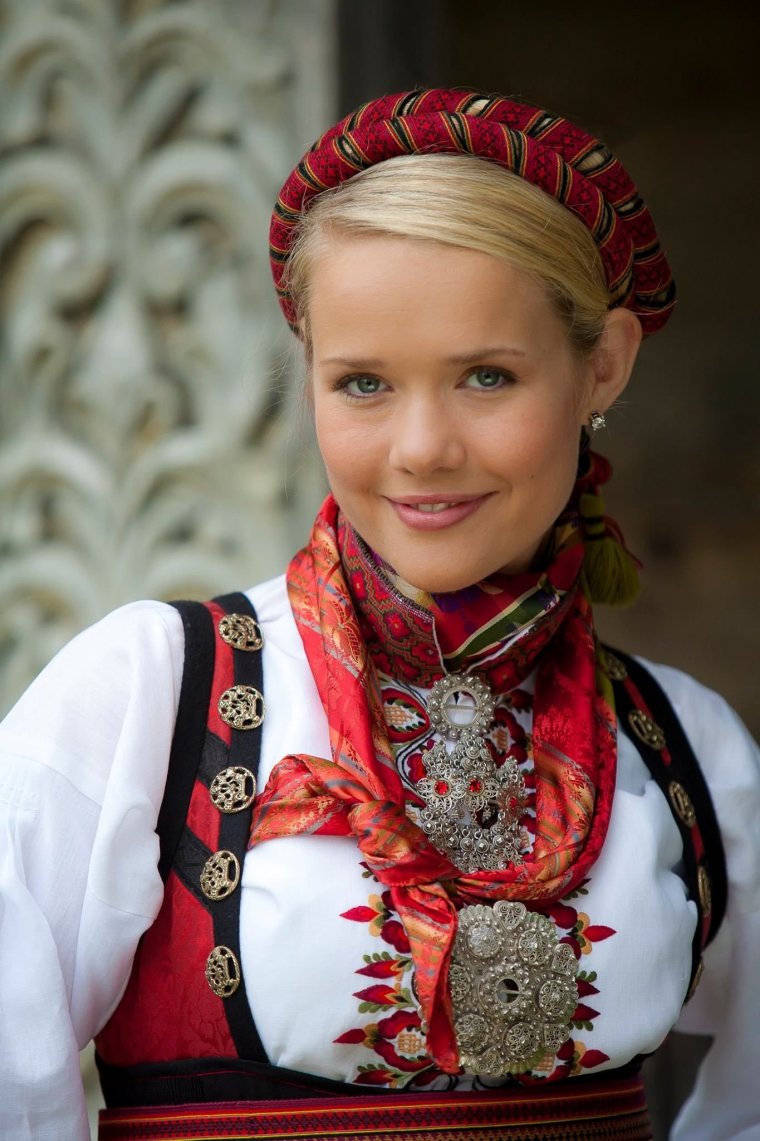 Украинская Национальная прическа