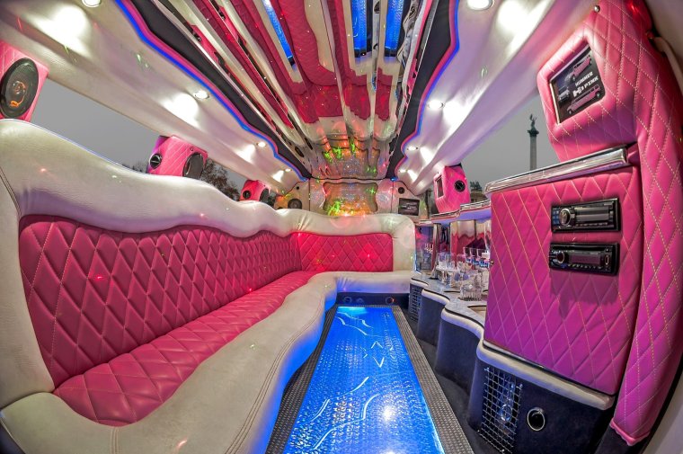 Машина лимузин внутри