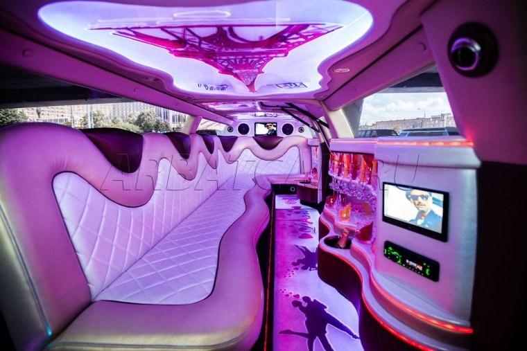 Свадебный лимузин внутри