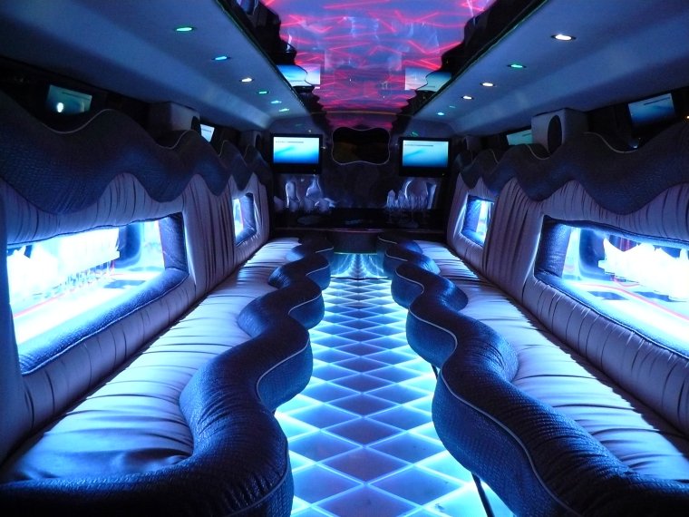 Лимузин Хаммер h2