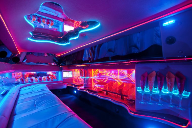 Лимузин внутри с высокой потолок