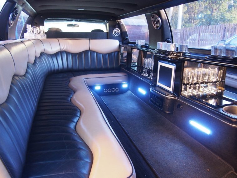 Роллс Ройс лимузин