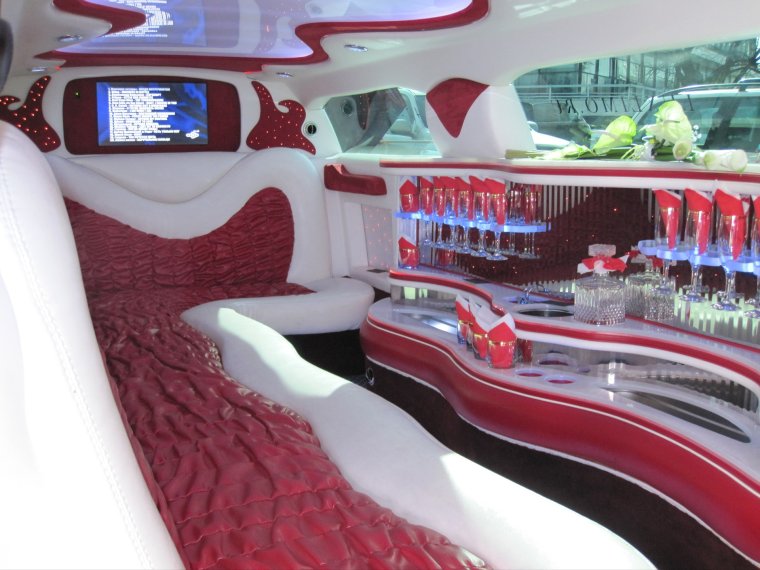 Роскошный лимузин
