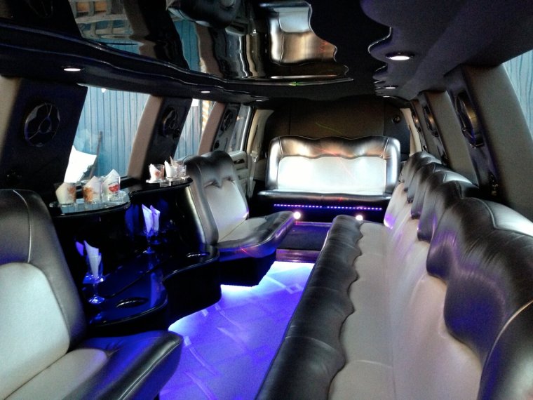 Cadillac Escalade лимузин салон