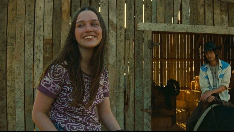 Линда Касабиан Майя Хоук