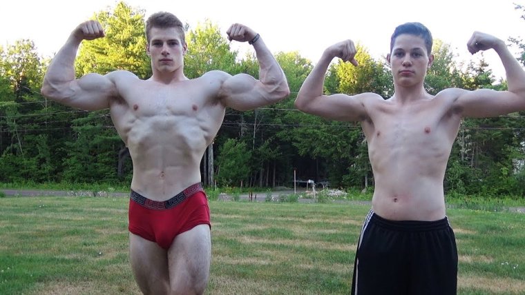 Накаченные руки у парня