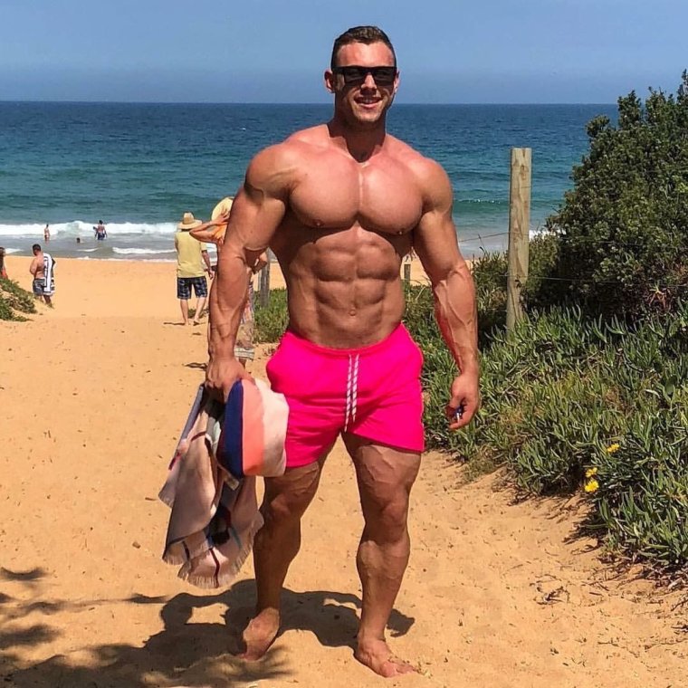 Огромные мышцы