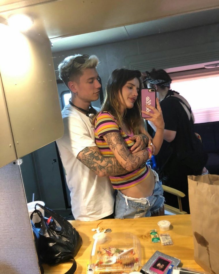 Белла Торн и её парень 2020