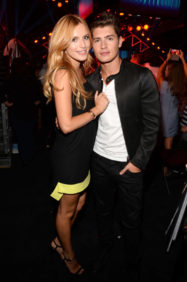 Белла Торн парень 2021