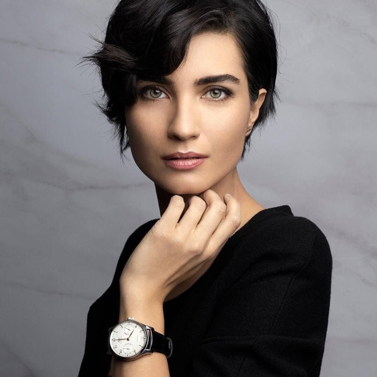 Турецкая актриса туба Буйукустун