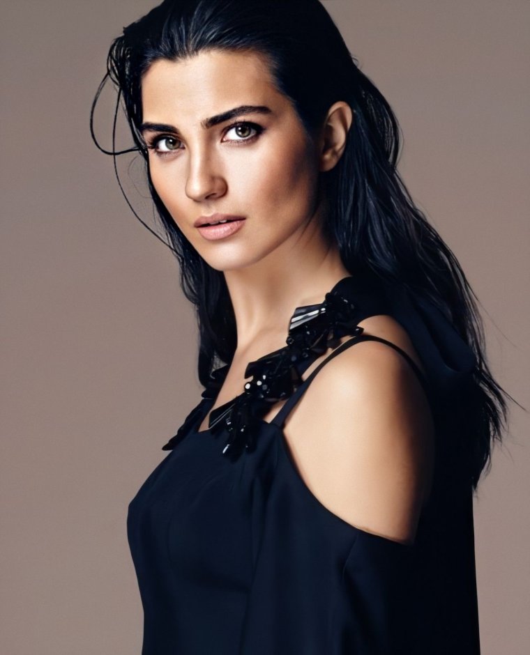 Туба Бюйюкюстюн личная жизнь