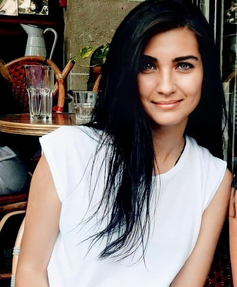 Туба Бюйюкюстюн